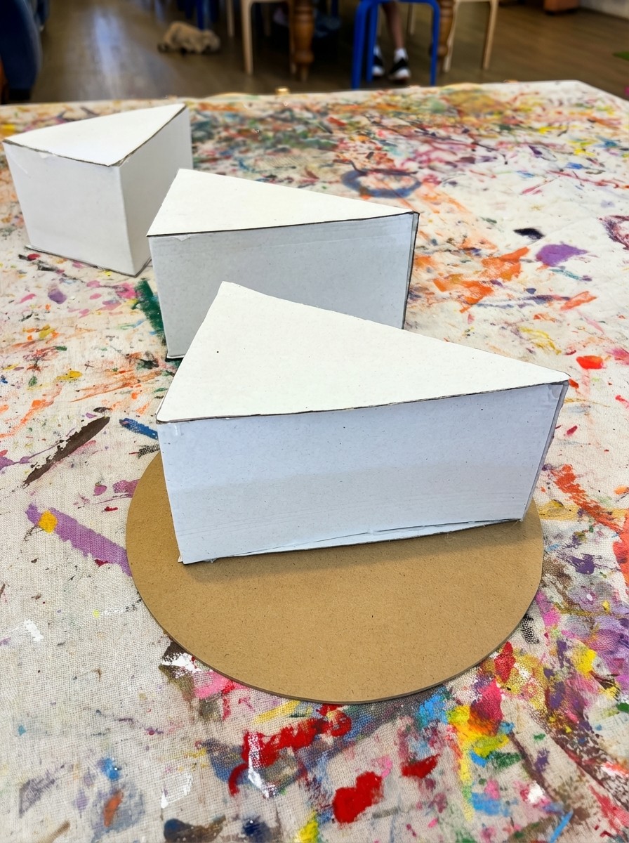 Image 4 - Cardboard Cakes